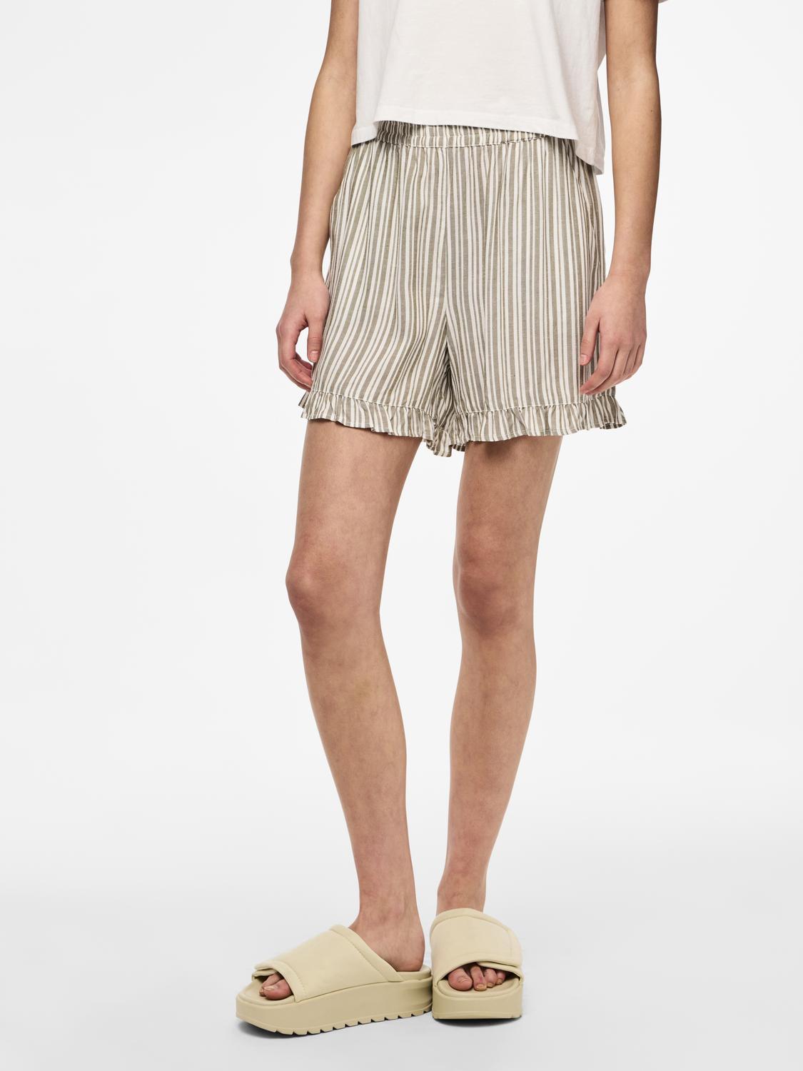 PCALVINA Shorts - Laurel Oak